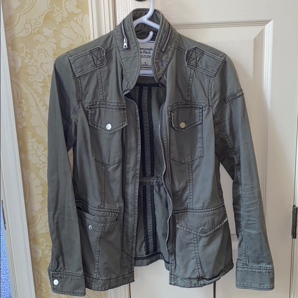 Green utility jacket